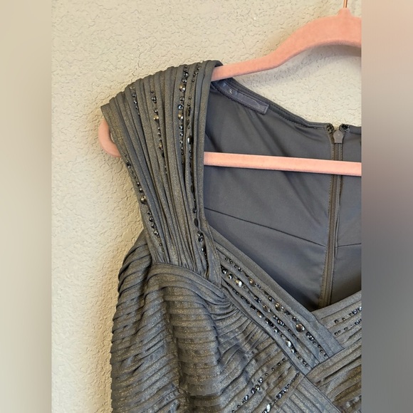 Tadashi Shoji Pewter/Gold Basket Weave Studded Stretch Bodycon Cocktail Dress M - Picture 5 of 15